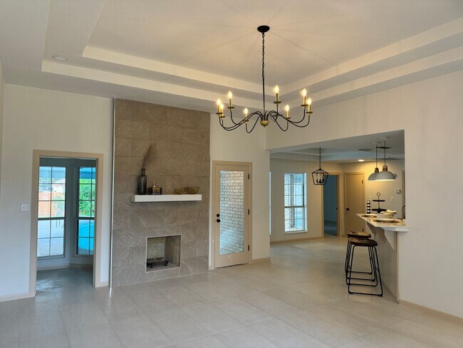 Building Photo - 1703 Terrace Dr