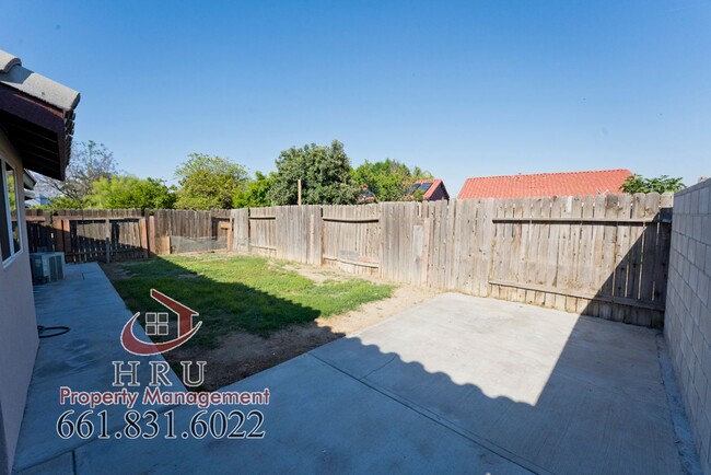 Building Photo - SW- 3 bed/ 2 bath house