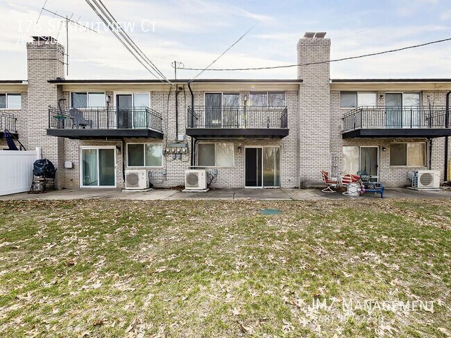 Building Photo - 178 Summit View Ct