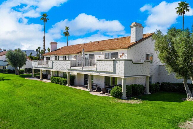 Building Photo - 270 Vista Royale Cir E