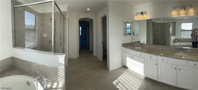 Building Photo - 14543 Cantabria Dr
