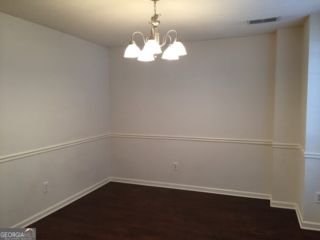 Building Photo - 20 Bridgewater Dr