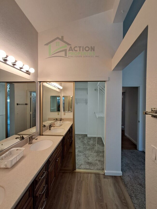 Building Photo - 3835 Hunters Glen Pl