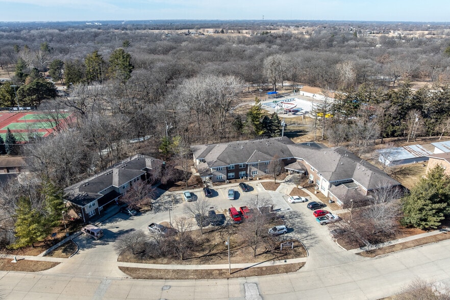 Aerial Photo - Linden Station Apartments