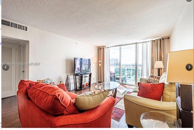 Building Photo - 3000 S Ocean Dr