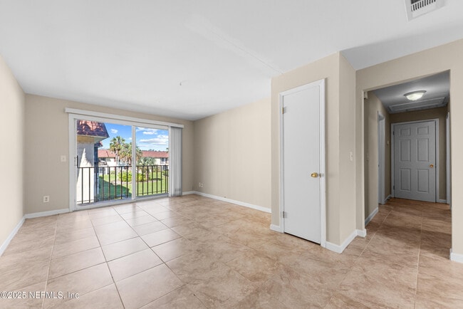 Building Photo - 7341 El Ocho Rd