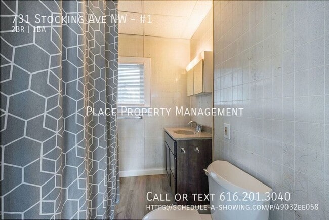 Building Photo - 731 Stocking Ave NW