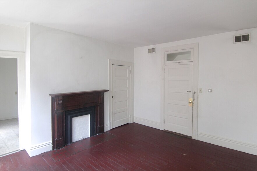 Building Photo - 303 West St