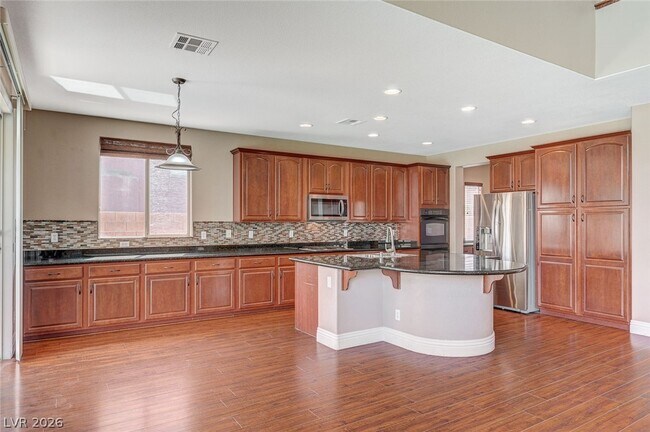 Building Photo - 7876 Sleeping Lily Dr