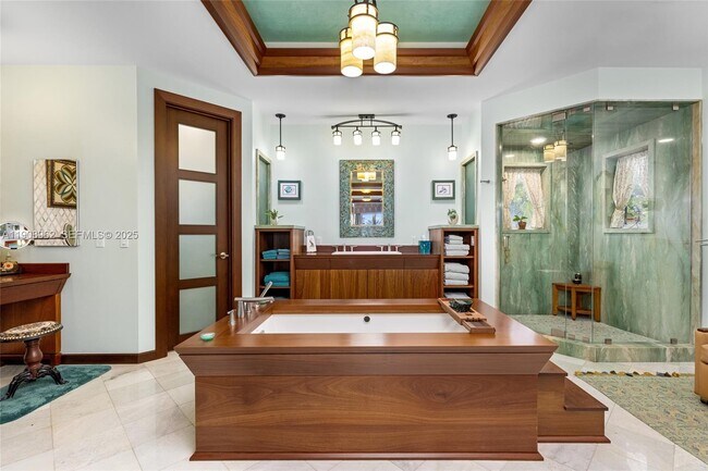 Building Photo - 70 Bay Colony Ln