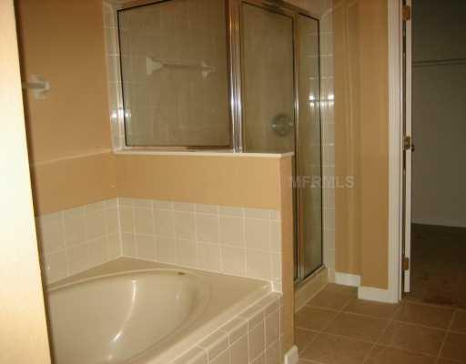 Building Photo - BEAUTIFUL 3 BEDFROOM, ,2.5 BATHROOMS TOWNH...