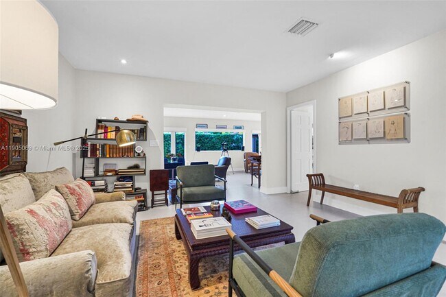 Building Photo - 397 Harbor Ct