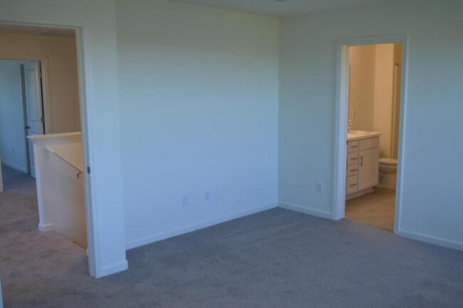 Building Photo - 263 Shafer Ave