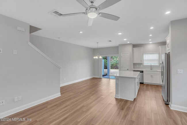 Building Photo - 14116 Sterely Ct S