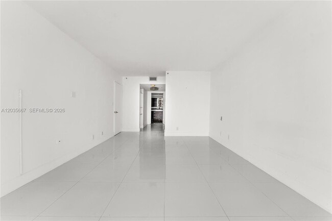 Building Photo - 1717 N Bayshore Dr
