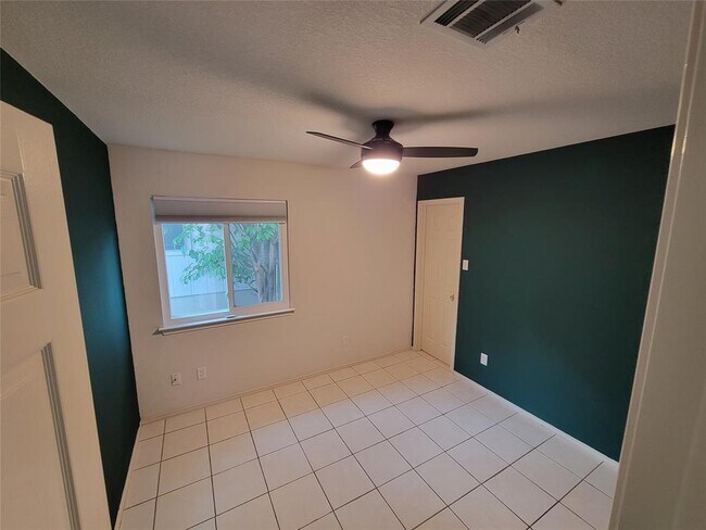 Building Photo - 17745 Loch Linnhe Loop