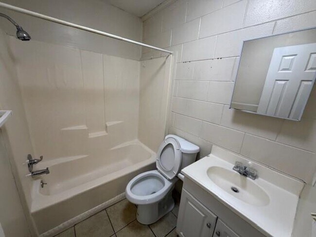 Building Photo - 502 Prince St