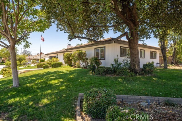 Building Photo - 1025 Kent Dr