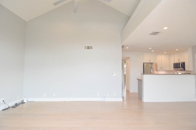 Building Photo - 12530 Venice Blvd.