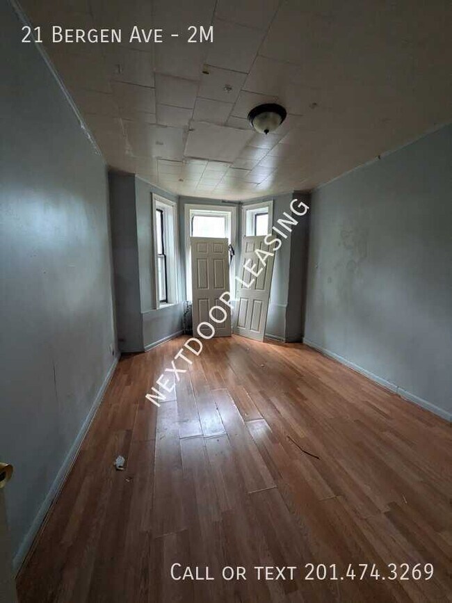 Building Photo - 21 Bergen Ave