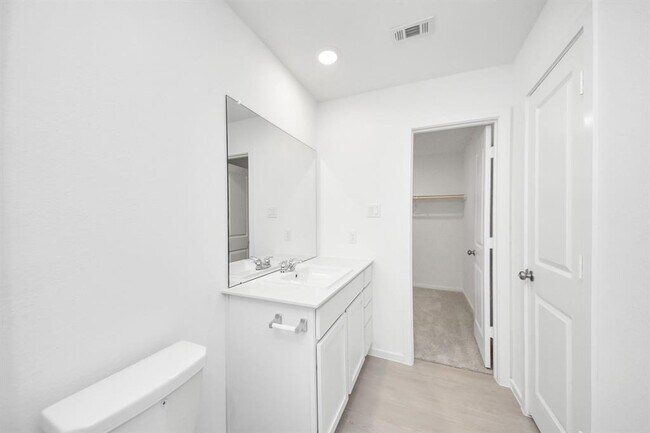 Building Photo - 25657 Rose Creek Dr