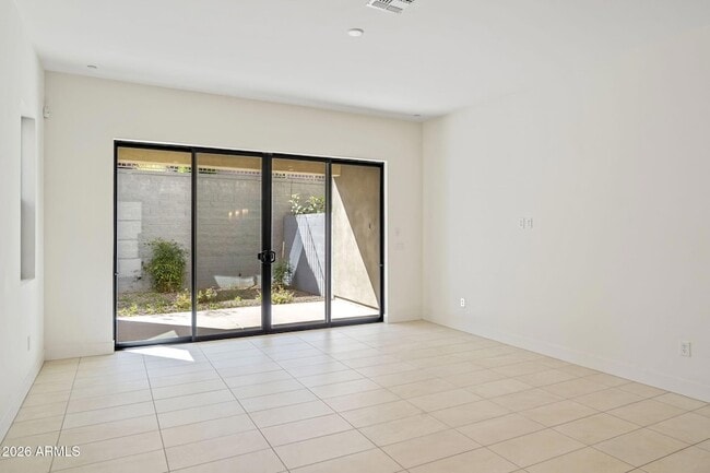 Building Photo - 1 Easy St