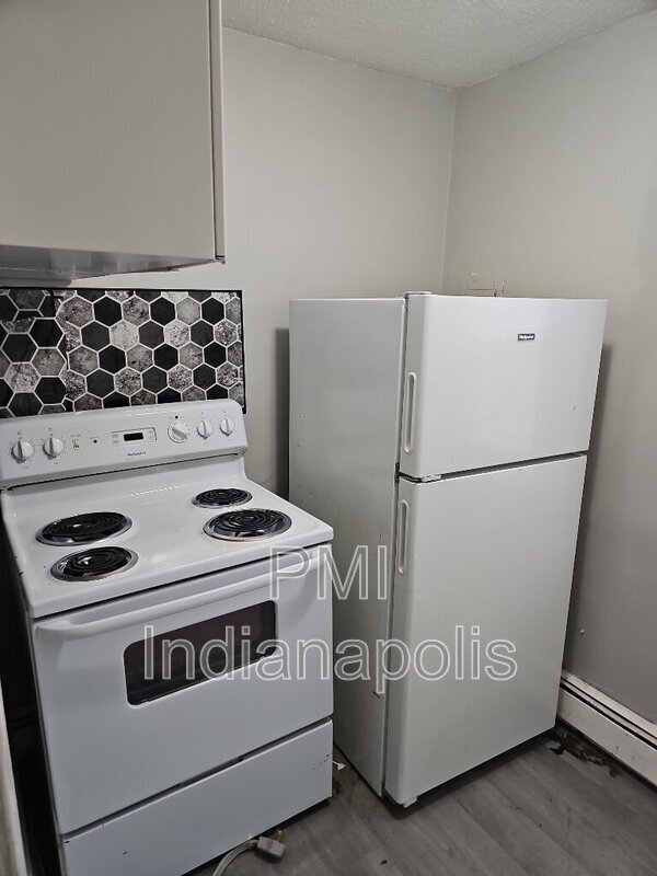 Building Photo - 8 N Butler Ave
