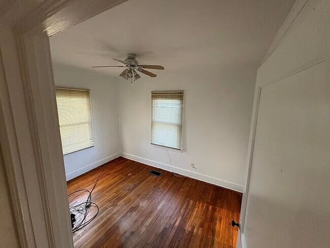 Building Photo - 2534 Cole Dr