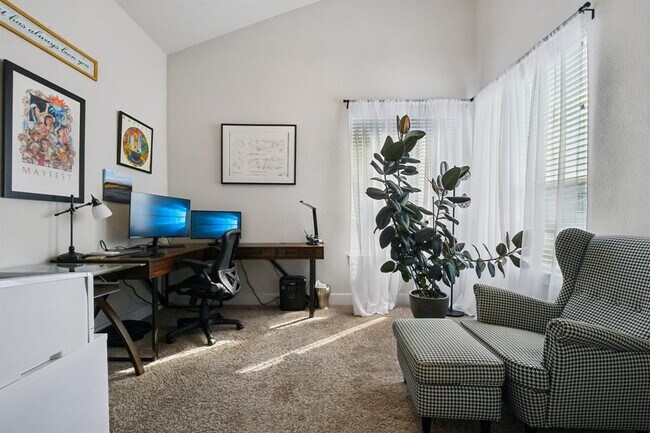 Building Photo - 11212 Charger Wy