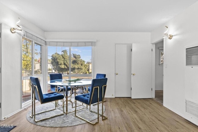 Building Photo - 2463 Federal Ave