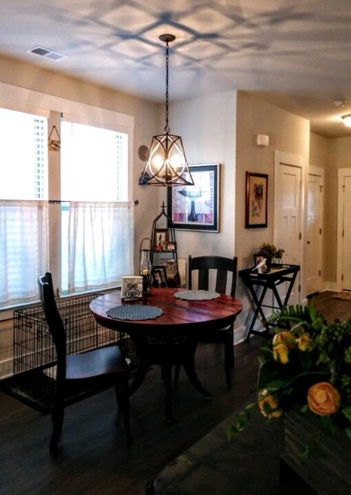 Building Photo - 213 Meritage St