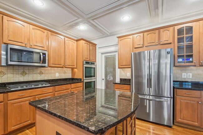 Building Photo - 43286 Canal Creek Pl