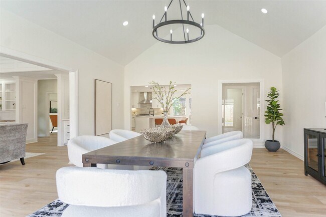 Primary Photo - 11618 Lakeside Pl Dr