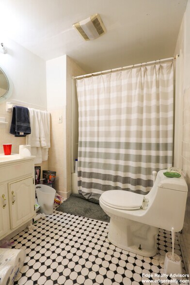 Building Photo - 56 Egmont St