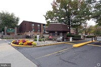 Building Photo - 50301 Delaire Landing Rd