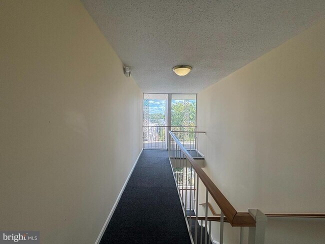 Primary Photo - 3115 Patrick Henry Dr