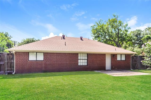 Building Photo - 204 S 3rd St