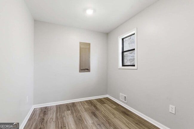 Building Photo - 4380 Cary Dr SW