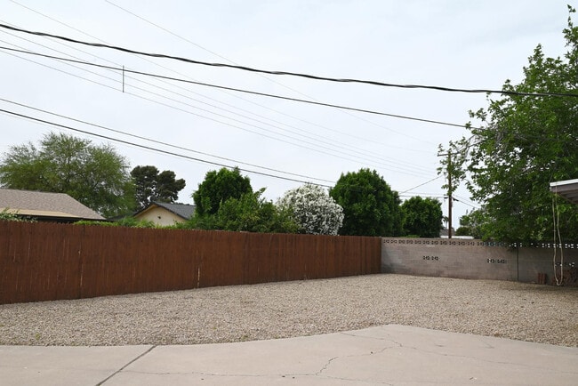 Building Photo - 8337 E Meadowbrook Ave