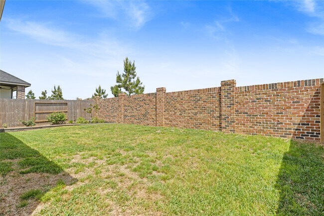 Building Photo - 19363 Poppy Vlg Cir