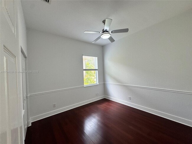 Building Photo - 4451 Laurel Pl