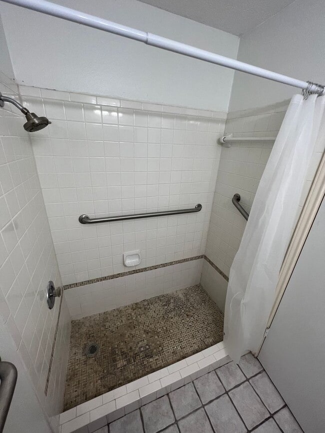 Building Photo - Copperfield Charmer