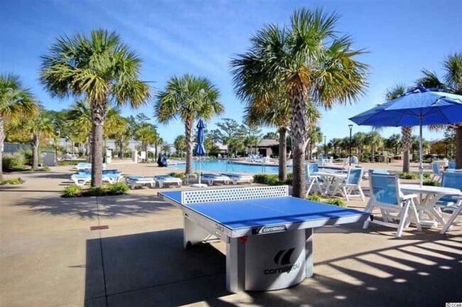 Building Photo - LUXURIOUS HIGH-END 2-story townhome in Market Common - walk to everything!