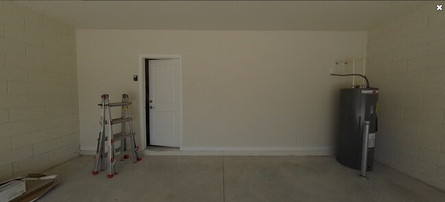 Building Photo - 2151 Charming Ave