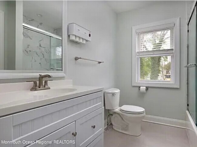 Building Photo - 505 Fisher Pl