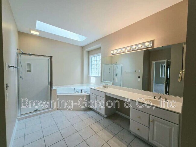 Building Photo - 5108 Glencarron Dr