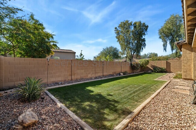 Building Photo - 14479 W Desert Flower Dr