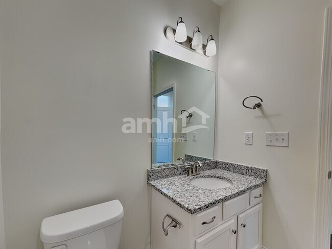 Building Photo - 175 River Hwy