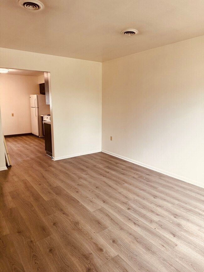 Building Photo - 116 Bennett Blvd