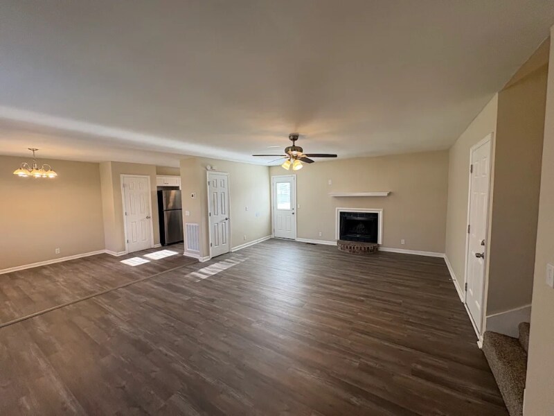 Building Photo - 3837 Buena Vista Pike